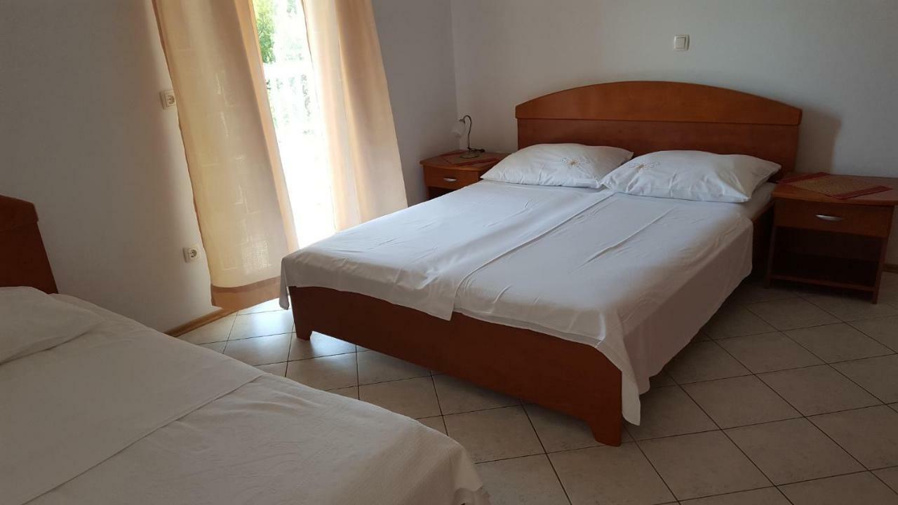 Apartments Galic Omiš Екстериор снимка