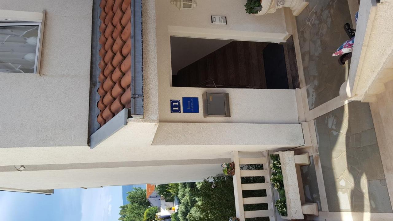 Apartments Galic Omiš Екстериор снимка